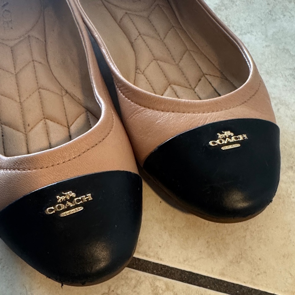 Coach Women's Two-Tone Black and Tan Loafers